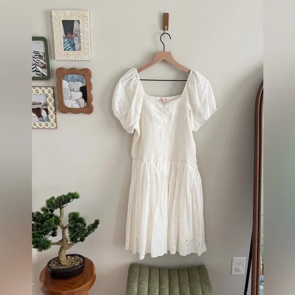 Ivy City Co Marigold Dress in White Eyelet - Picture 6 of 7